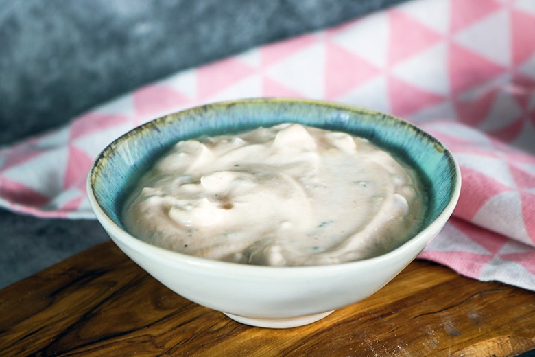 Scharfer Joghurt-Dip
