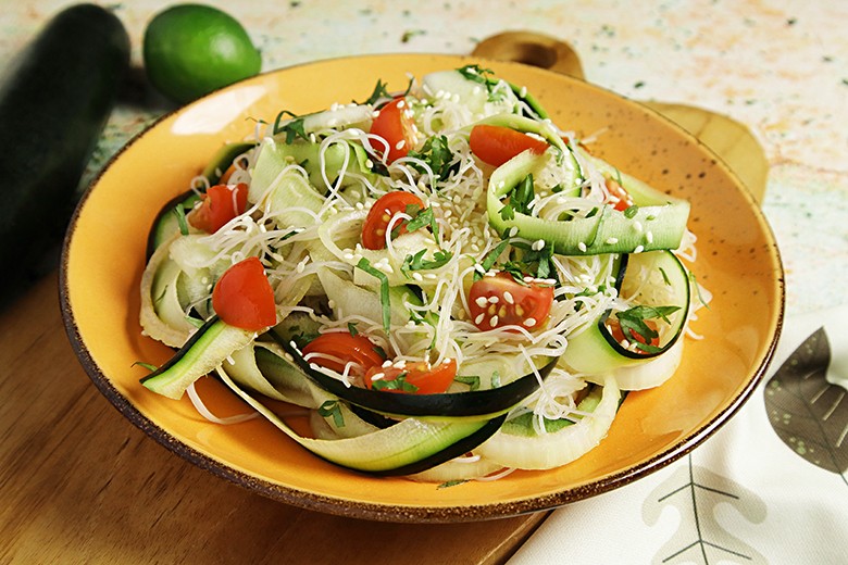 Reisnudelsalat mit Limettensoße