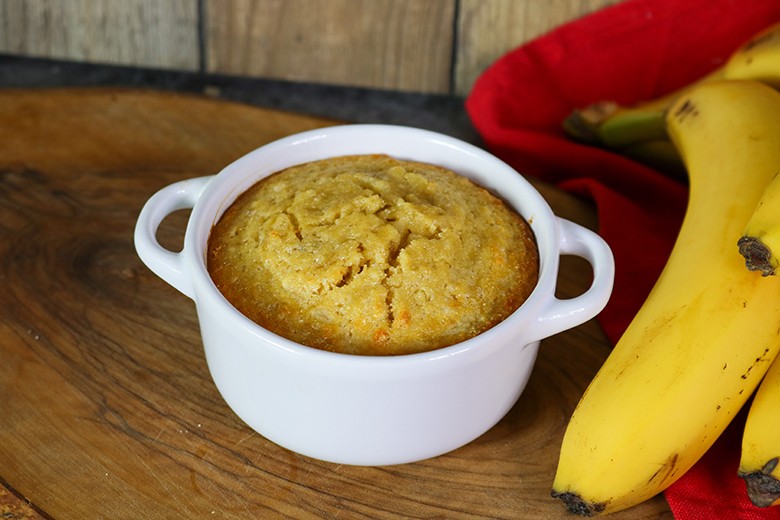 Bananen-Apfel-Tassenkuchen
