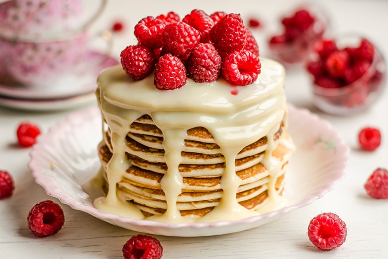 Pancakes mit Vanillesauce