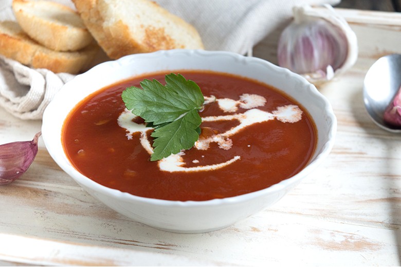 Gebackene Knoblauch-Tomatensuppe