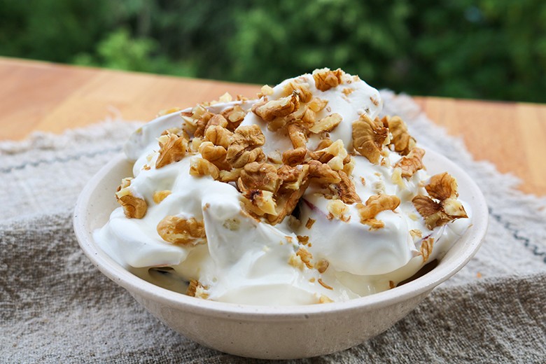 Obst-Nuss-Joghurt