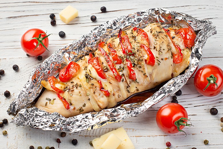 Hähnchenfleisch mit Tomate-Mozzarella