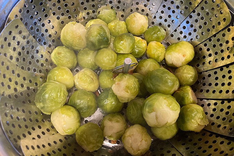 Rosenkohl aus dem Dampfgareinsatz