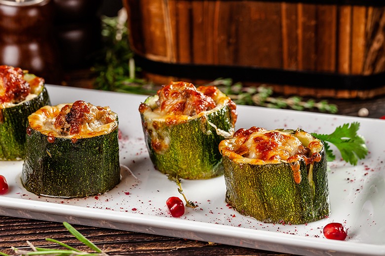 Gefüllte Zucchini