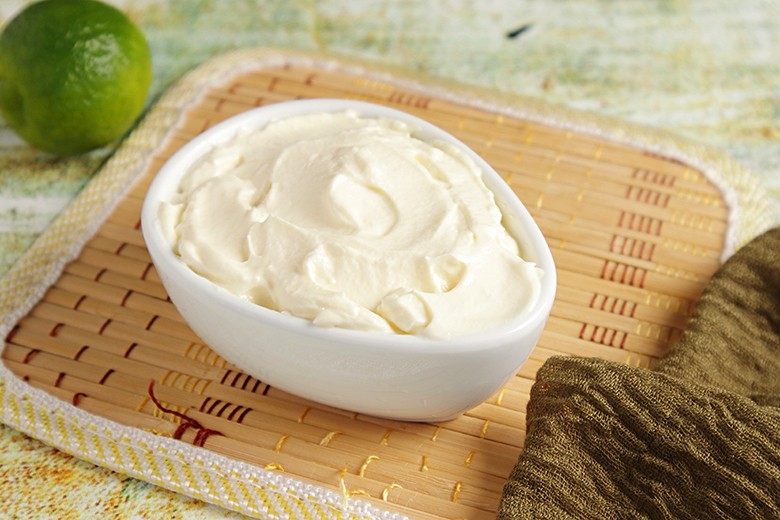 Limetten-Sahne-Dressing