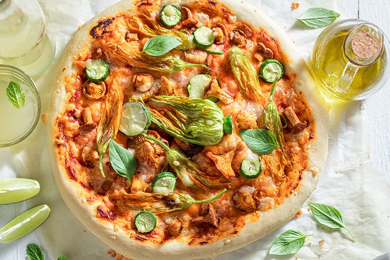 Pizza mit Pfifferlingen