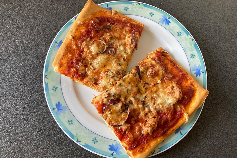Pizza Tonno