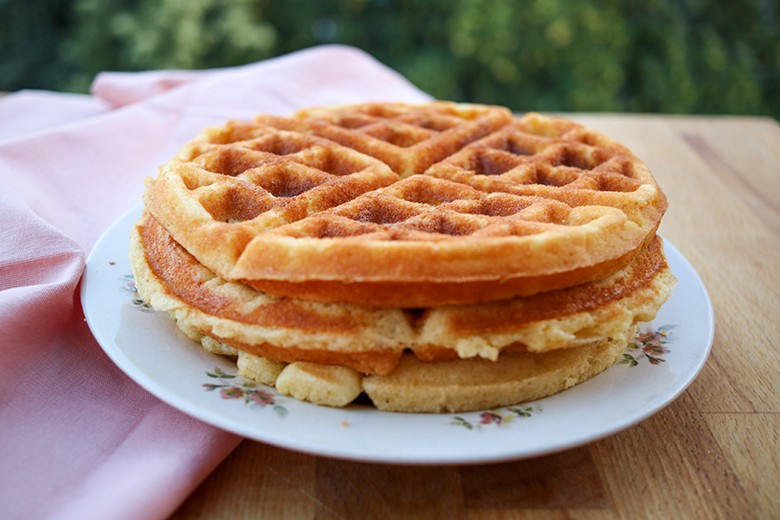 Apfel-Grieß-Waffeln