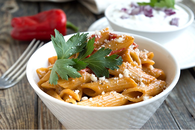 Vegane Nudelsauce mit Paprika und Chili