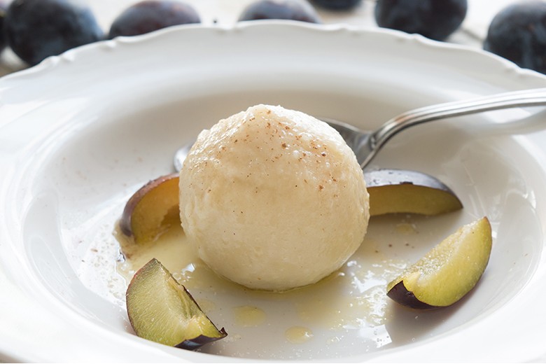 Pflaumenknödel mit Kartoffelteig