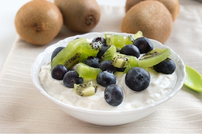 Beeren-Kiwi-Quark