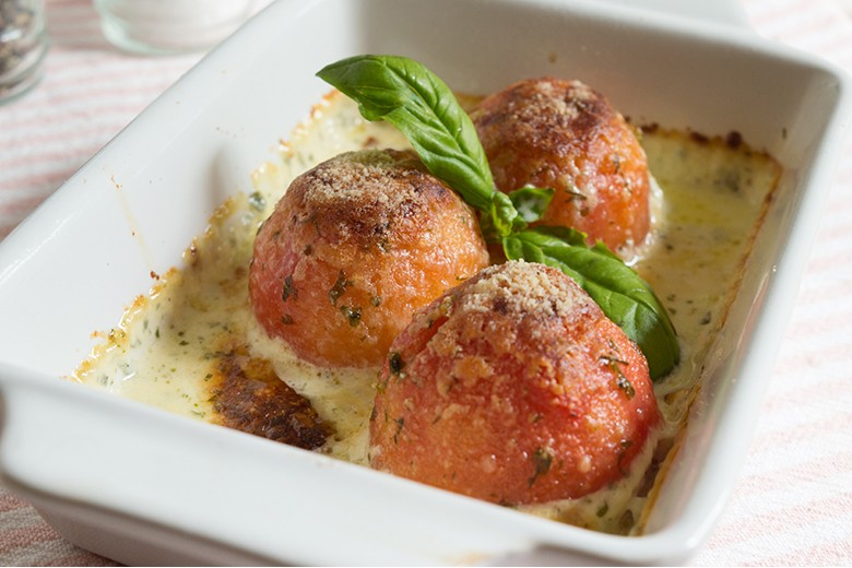 Gebackene Tomaten mit Wurstbällchen