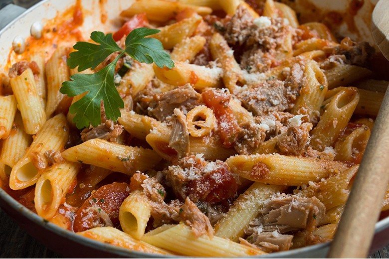 Pasta in Tomaten-Thunfischsauce