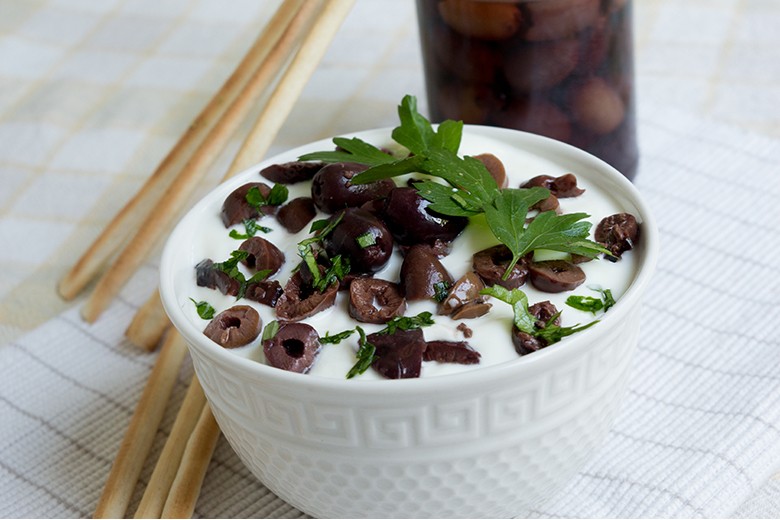 Oliven-Knoblauch-Dip