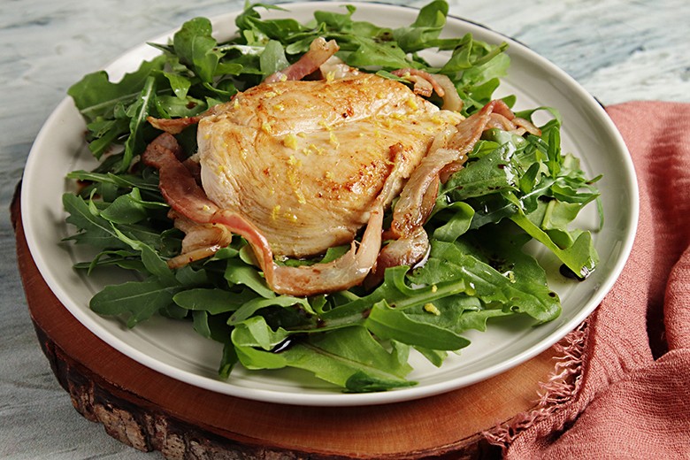 Hähnchenbrustfilet auf Rucola