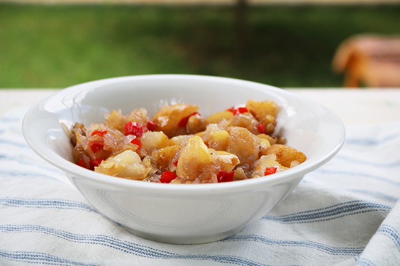 Birnenchutney mit Walnüssen