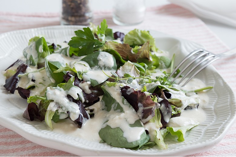 Joghurtdressing mit Tahini