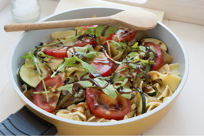 Nudelpfanne mit Gemüse