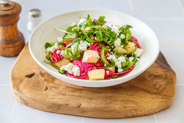 Salat mit Apfel, Roter Bete und Rucola