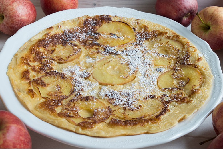 Dinkelpfannkuchen mit Äpfeln