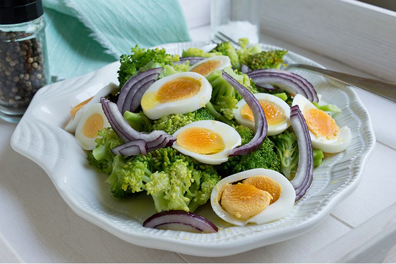Brokkolisalat