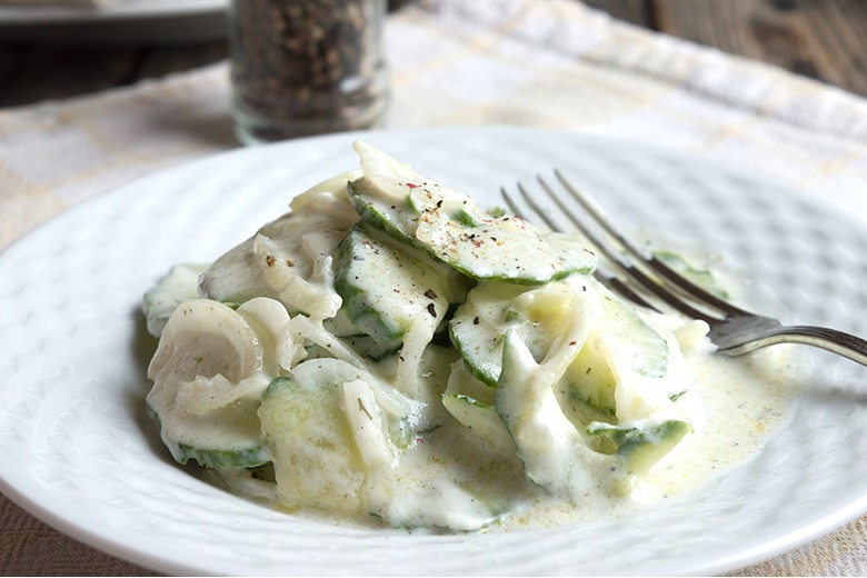 Omas Gurkensalat