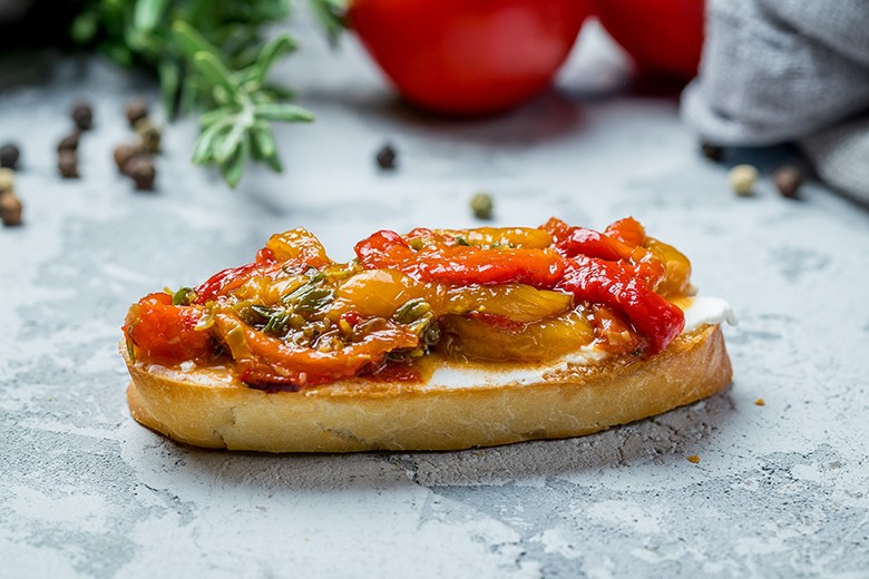 Crostini mit gegrillter Paprika