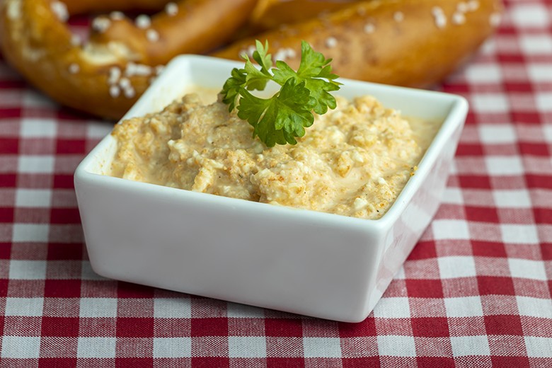 Obatzter mit Kräutern