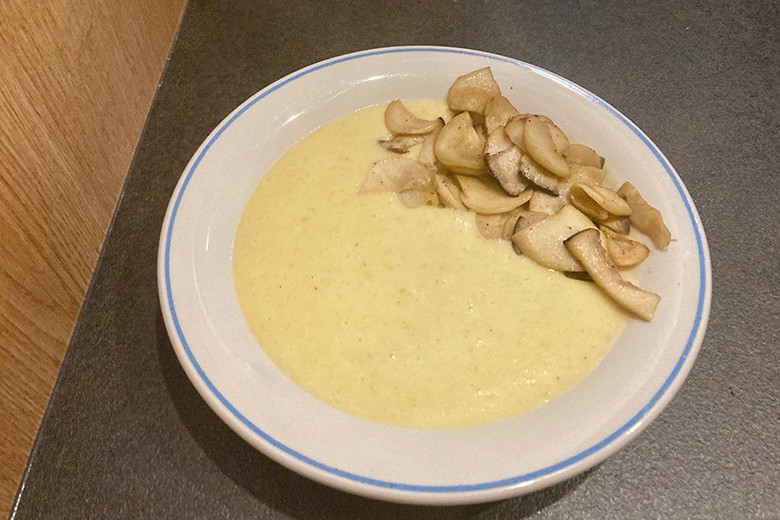 Kartoffelschaumsuppe mit Pilzen