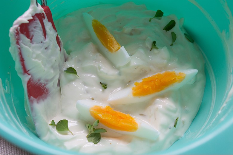 Knoblauchsauce mit Eiern