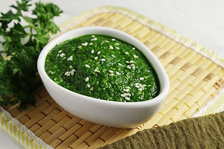 Petersilienpesto mit Sesam
