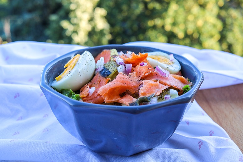 Kartoffel-Lachs-Salat mit Senfdressing