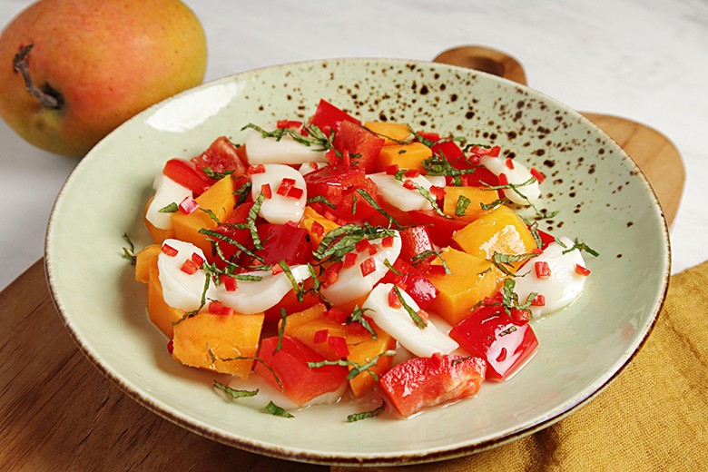 Mangosalat mit Mozzarella