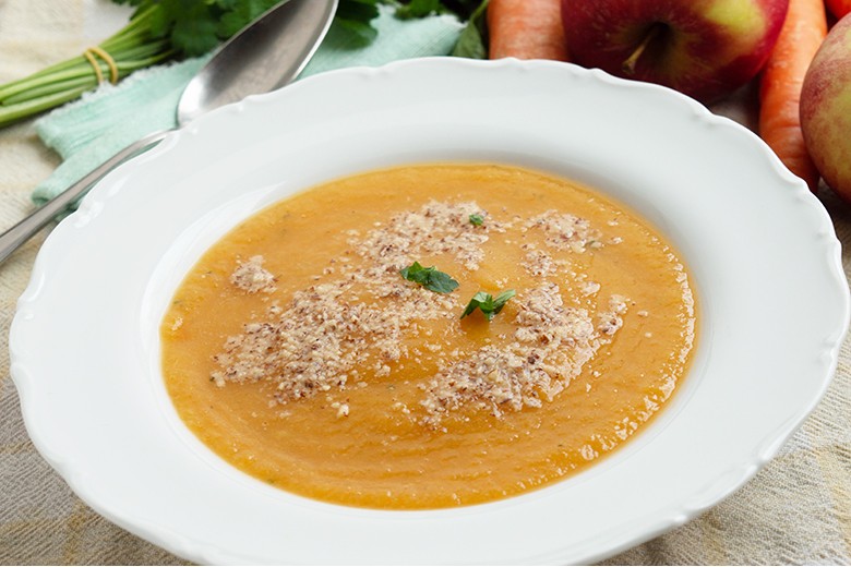 Karottensuppe mit Äpfeln