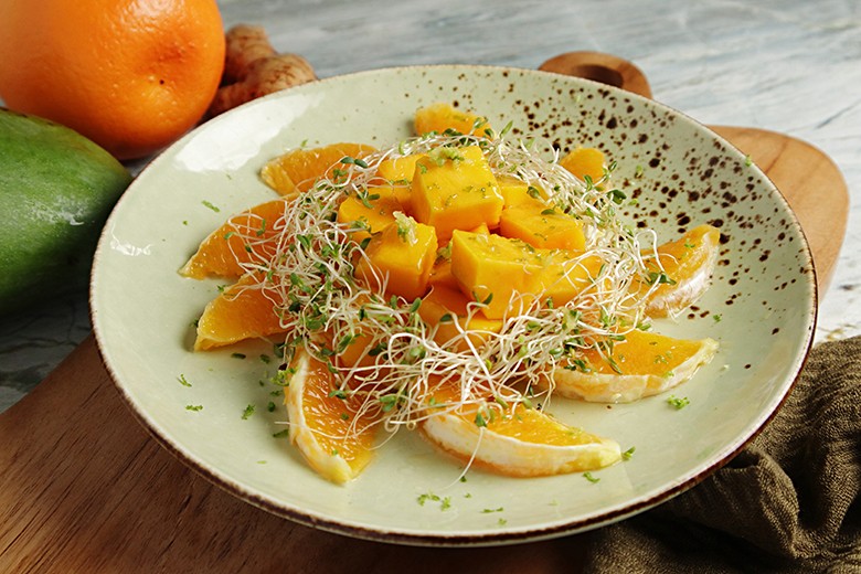 Orangensalat mit Mango und Ingwer