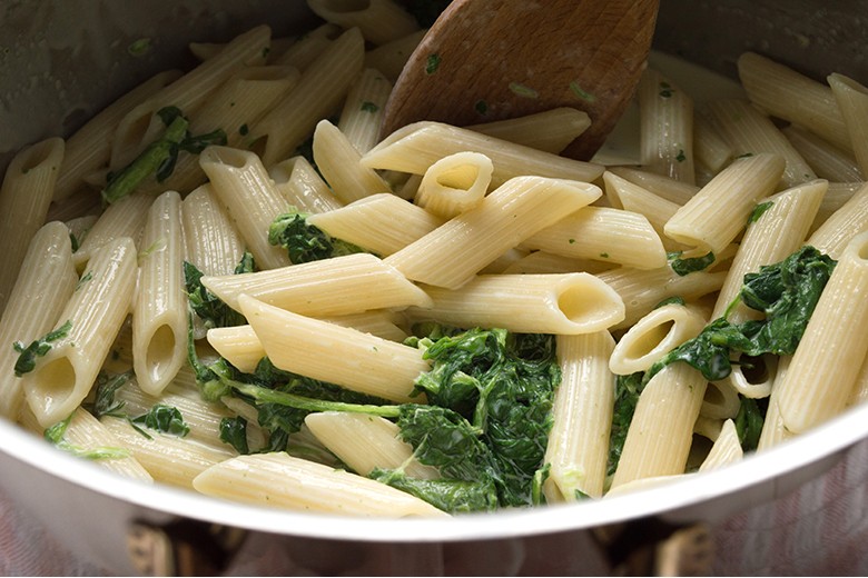 Penne mit Spinat