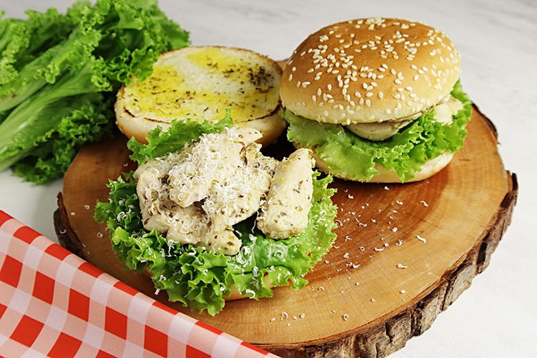 Chickenburger mit Kräuterbutter