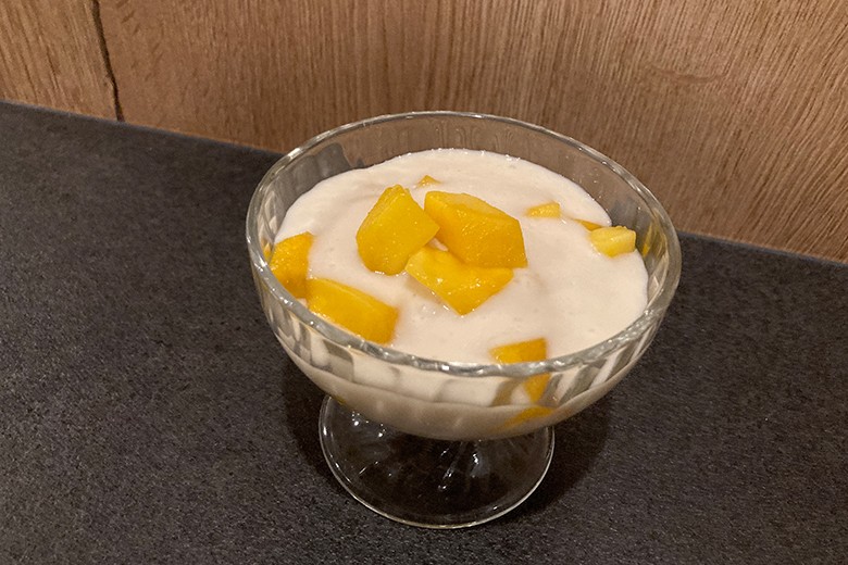 Vegane Kokoscreme mit Mango