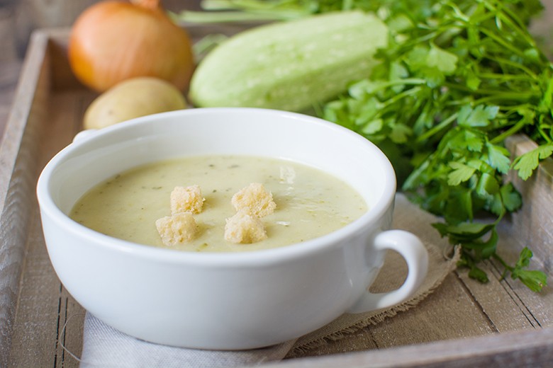 Zucchinisuppe mit Gorgonzola