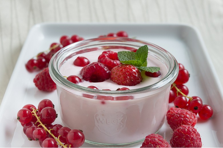 Leichter Beerenjoghurt