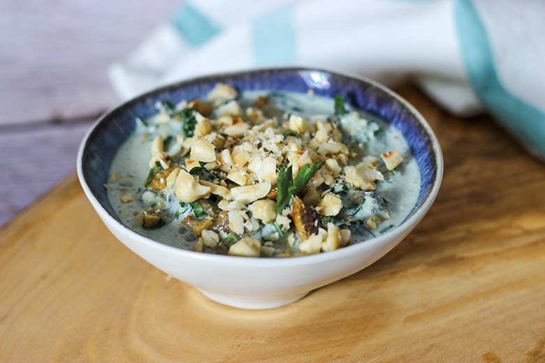 Gorgonzola-Dip mit Nüssen
