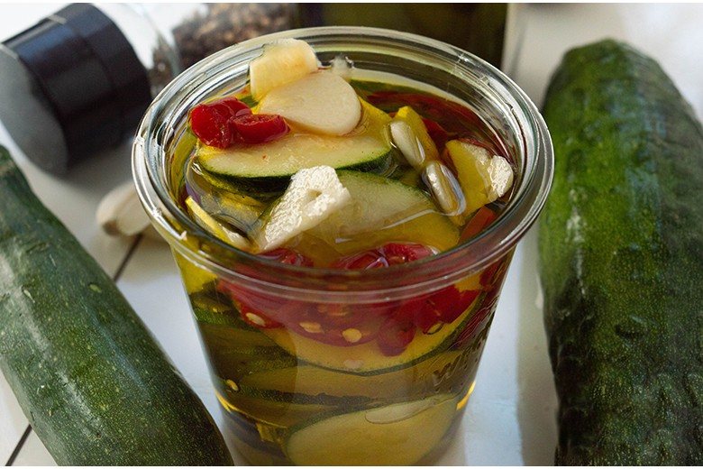 Eingelegte Zucchini