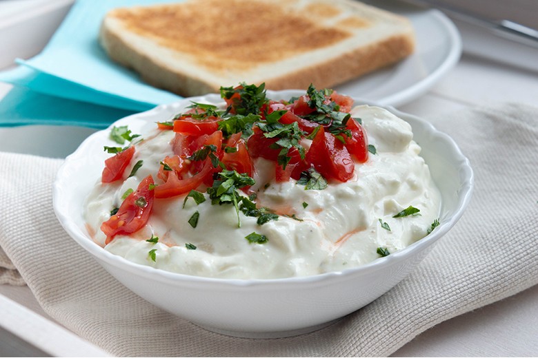 Knoblauch-Feta-Dip