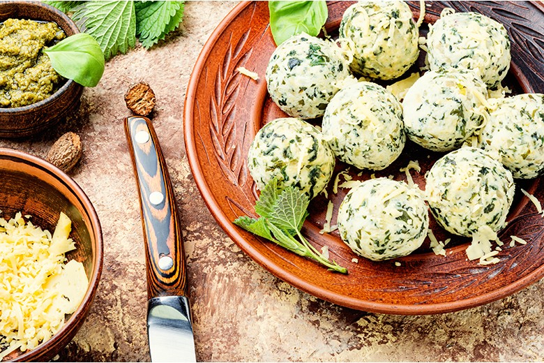 Einfache Brennnesselknödel