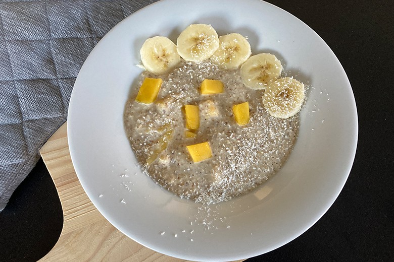 Frühstücksbowl mit Banane