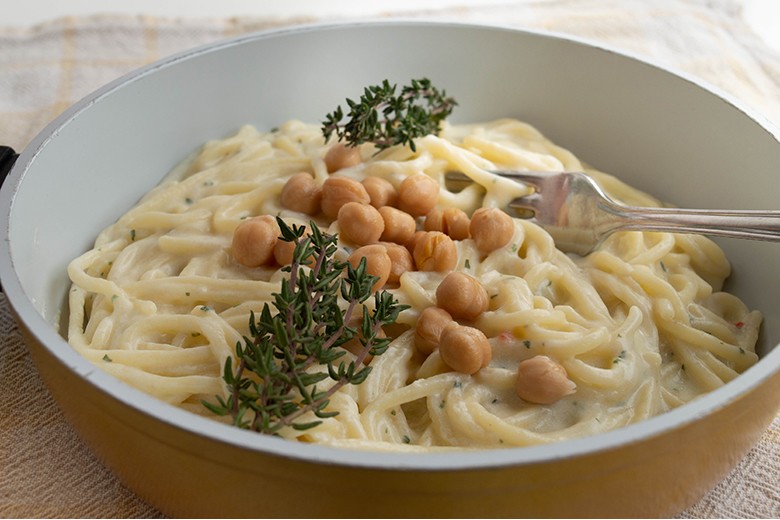 Nudeln mit Kichererbsen-Sauce