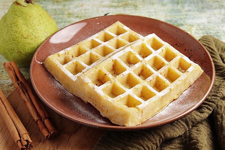 Waffeln mit Birnen und Zimt