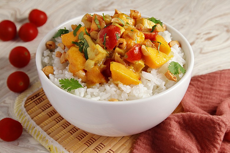 Veganes Thai-Erdnuss-Tofu-Curry