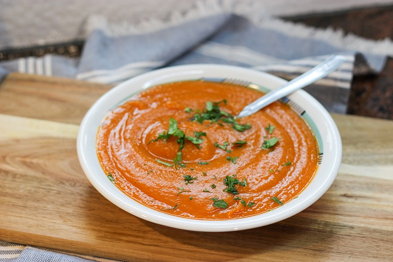 Süßkartoffelsuppe mit Äpfeln